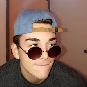 Meet your Posher, Brandon